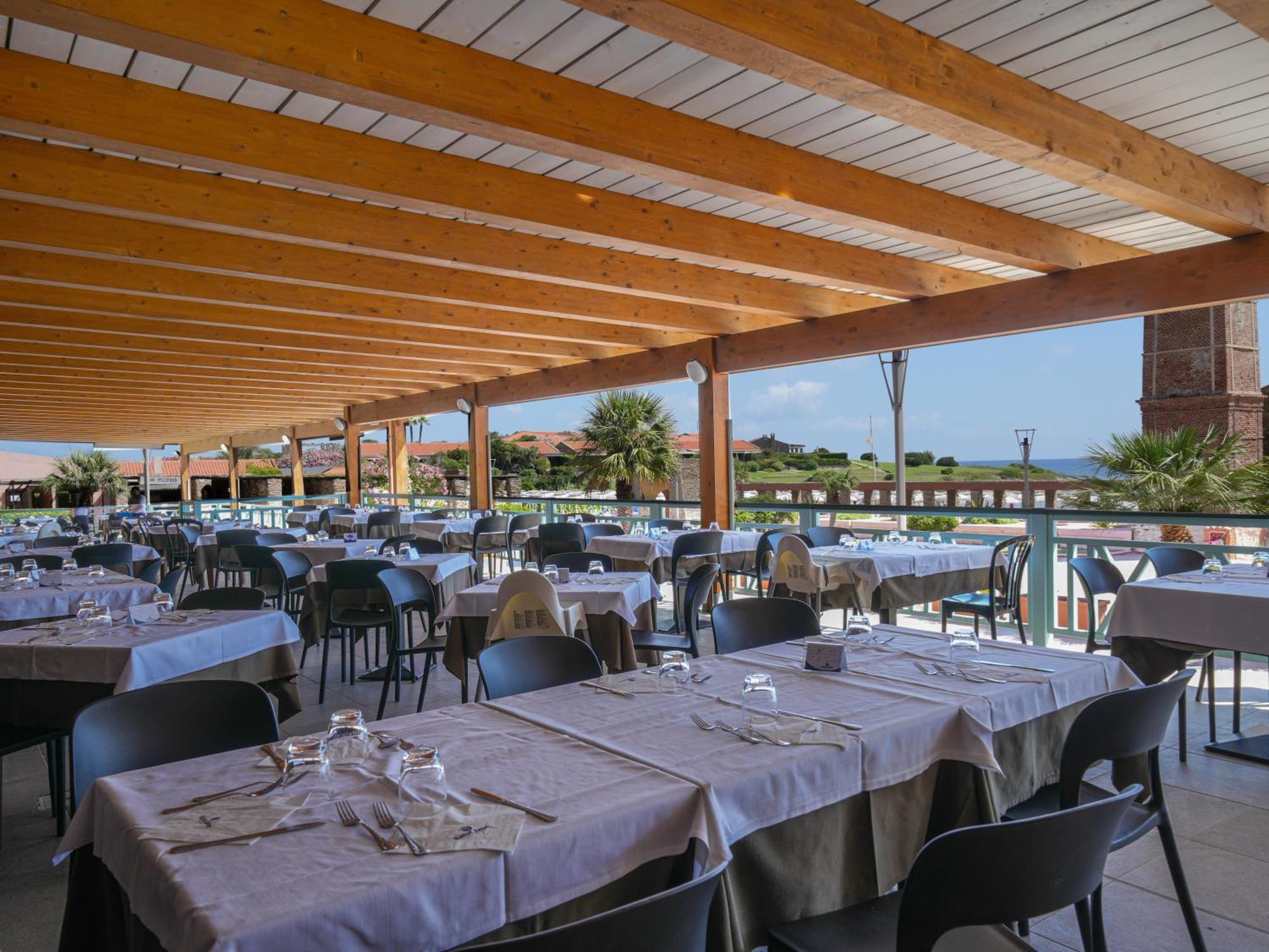 Le Tonnare Di Stintino - Beach Resort Exterior foto